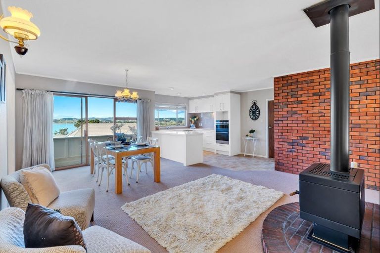 Photo of property in 23 Callender Place, Shelly Park, Auckland, 2014