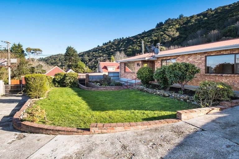 Photo of property in 30 Taupo Street, Ravensbourne, Dunedin, 9022