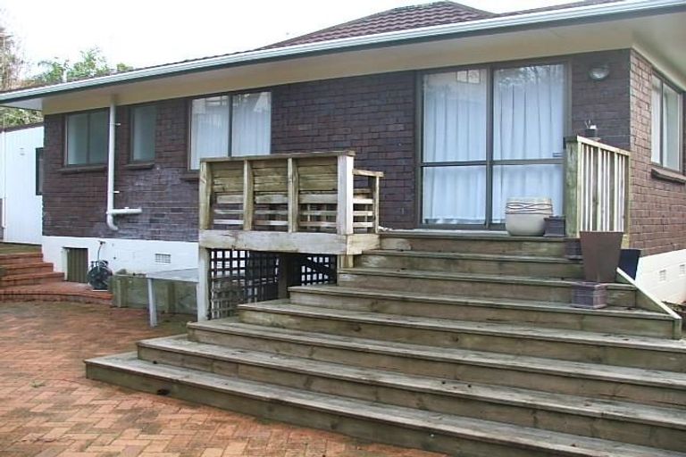 Photo of property in 2/24 John Gill Road, Shelly Park, Auckland, 2014