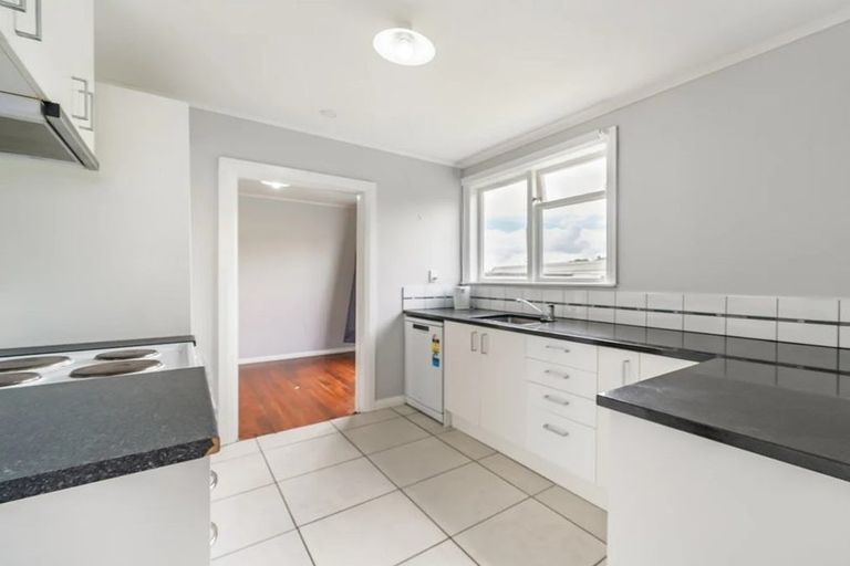 Photo of property in 40 Bell Street, Tawa, Wellington, 5028