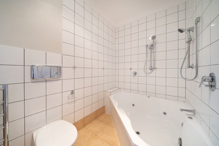 Photo of property in 30 Hathaway Avenue, Boulcott, Lower Hutt, 5010