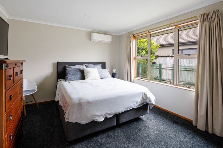 Photo of property in 18 Gibbston Close, Huntington, Hamilton, 3210