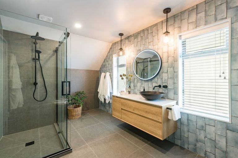 Photo of property in 8 Sullivans Road, Paihia, 0200