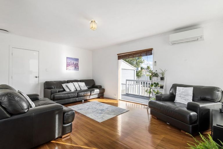 Photo of property in 1/149 Birkdale Road, Birkdale, Auckland, 0626