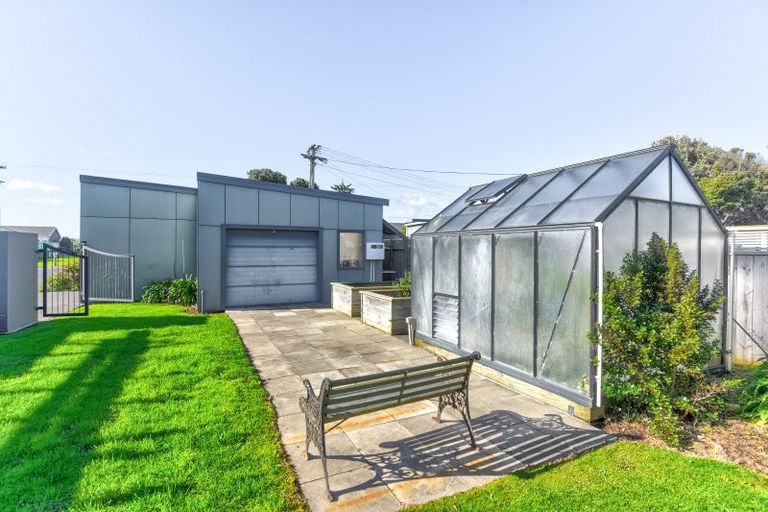 Photo of property in 107 Peat Avenue, Kai Iwi, Whanganui, 4574