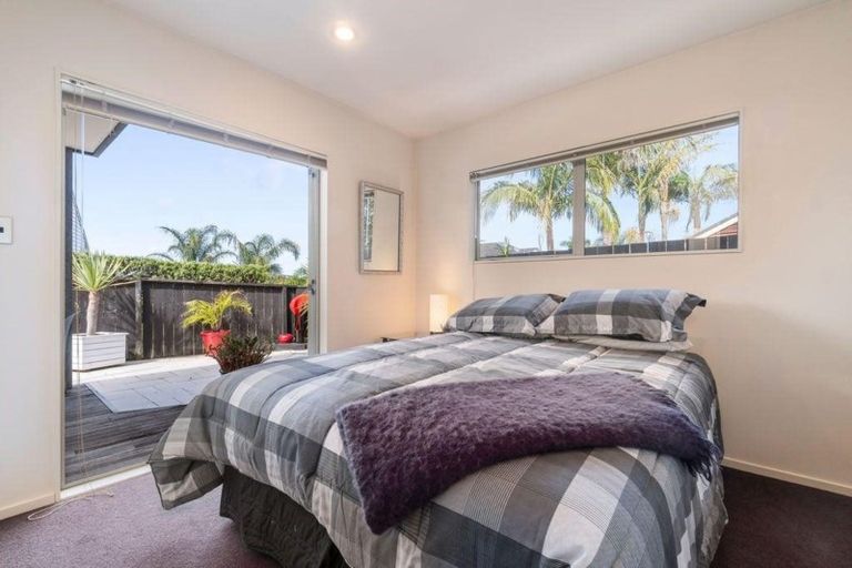 Photo of property in 44a Spinnaker Drive, Te Atatu Peninsula, Auckland, 0610