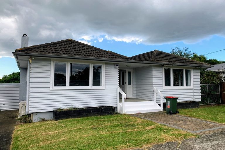 Photo of property in 3 Matapouri Road, Mangere Bridge, Auckland, 2022
