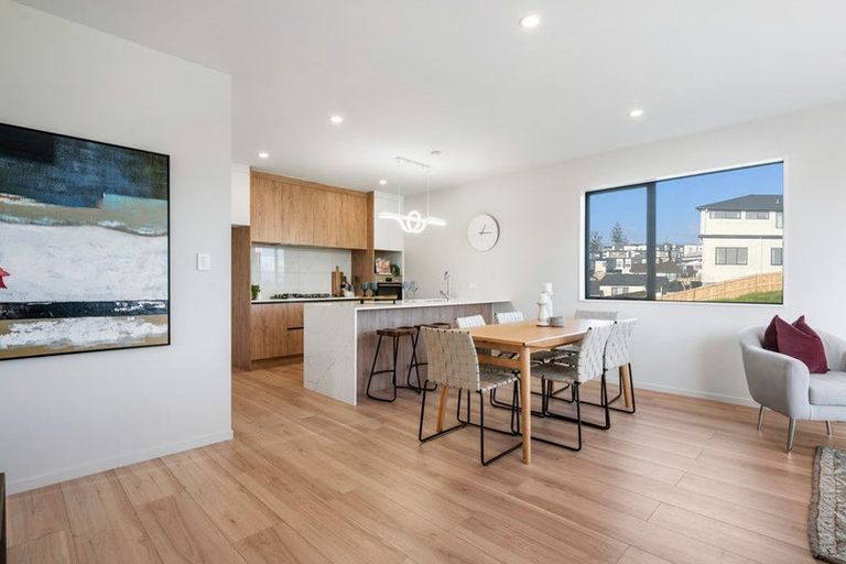 Photo of property in 41 Baumea Rise, Massey, Auckland, 0614