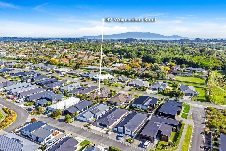 Photo of property in 82 Waipunahau Road, Waikanae, 5036
