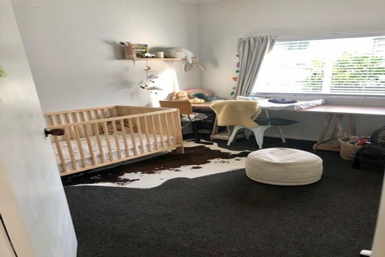 Photo of property in 15 Eskdale Road, Birkdale, Auckland, 0626