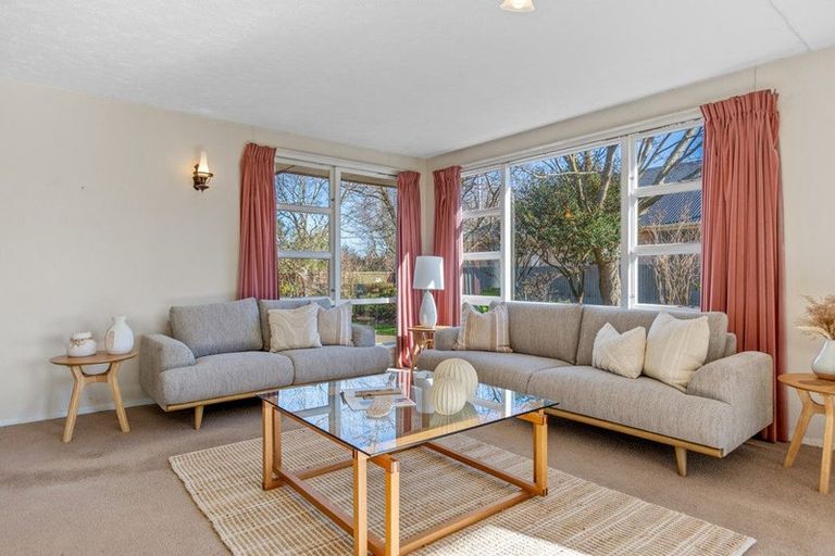 Photo of property in 218 Yaldhurst Road, Avonhead, Christchurch, 8042