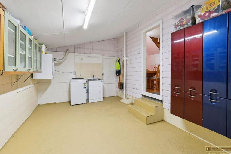 Photo of property in 12 Camrose Grove, Kingston, Wellington, 6021