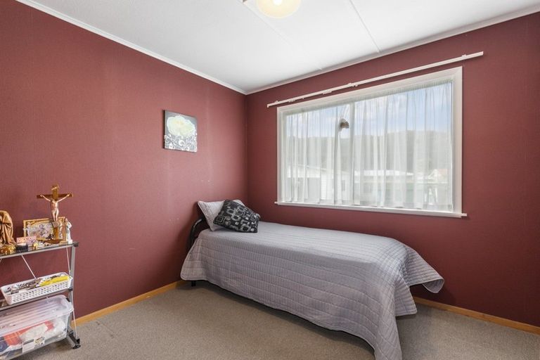 Photo of property in 10 Halifax Street, Wainuiomata, Lower Hutt, 5014