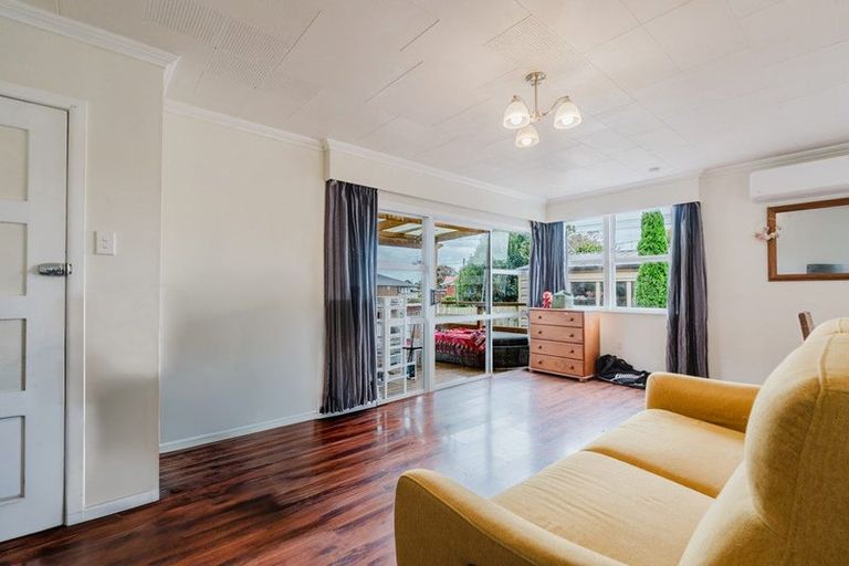 Photo of property in 3 Leeds Street, Silverdale, Hamilton, 3216