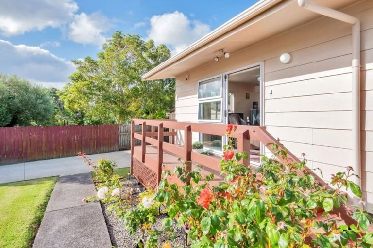 Photo of property in 54 Hindmarsh Street, Henderson, Auckland, 0612