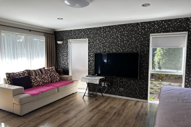 Photo of property in 23 Hindmarsh Street, Henderson, Auckland, 0612