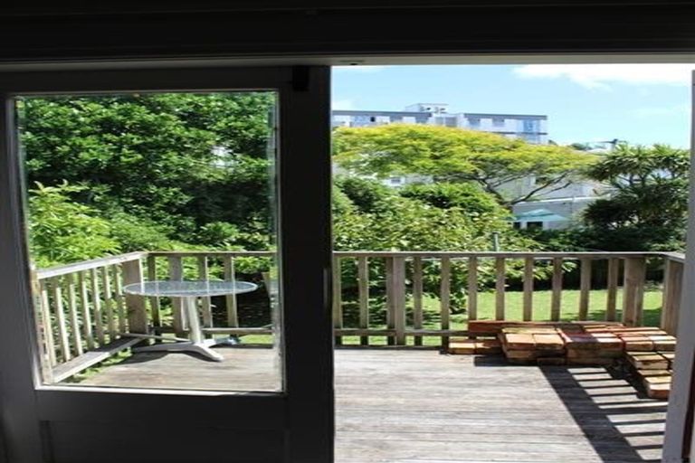 Photo of property in 33 Nairn Street, Mount Cook, Wellington, 6011