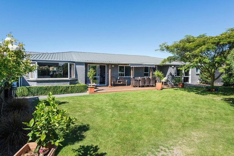 Photo of property in 16 Orlando Crescent, Waimairi Beach, Christchurch, 8083