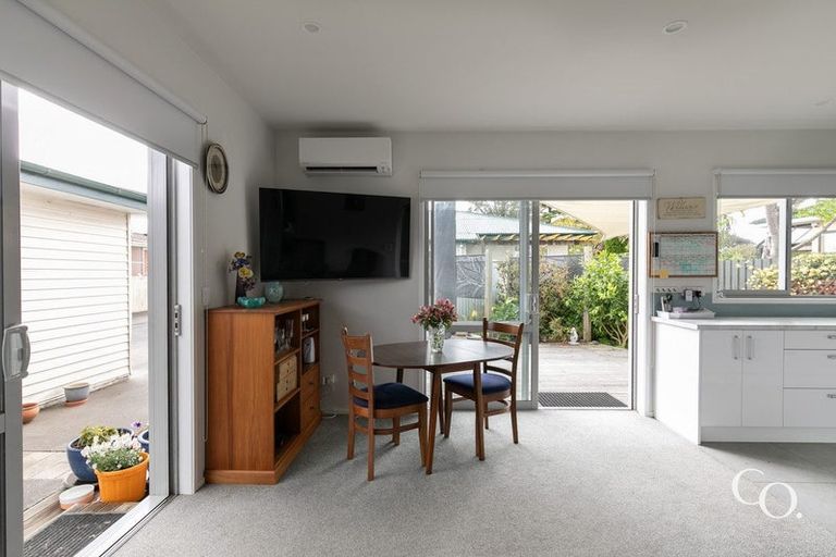 Photo of property in 24 Mill Road, Clive, 4102