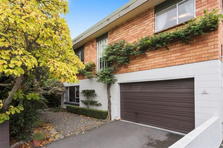Photo of property in 1/27 Innes Road, St Albans, Christchurch, 8052