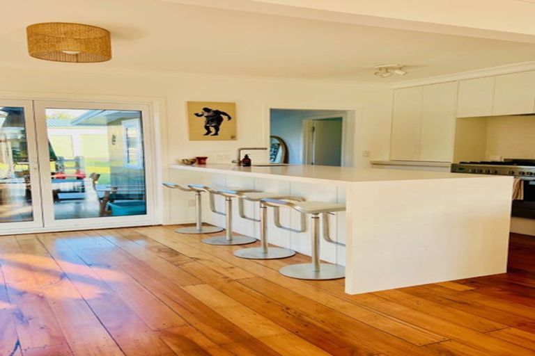 Photo of property in 6 Brown Terrace, Foxton Beach, Foxton, 4815