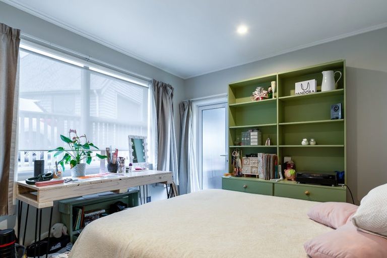 Photo of property in 190 Golf Road, Titirangi, Auckland, 0604