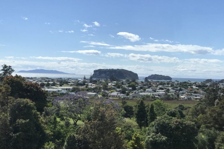 Photo of property in 8 Brenton Place, Whangamata, 3691