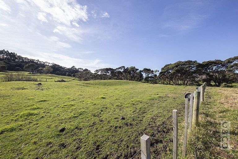 Photo of property in 1293 Old North Road, Helensville, 0875