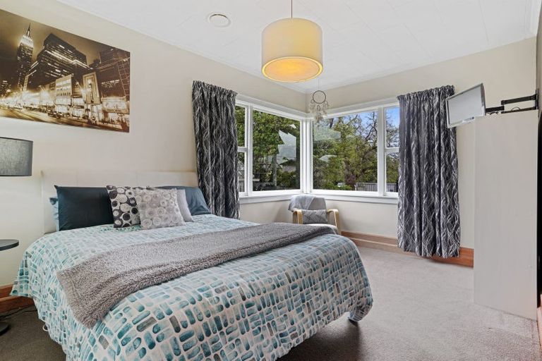 Photo of property in 222 Edgeware Road, Edgeware, Christchurch, 8013