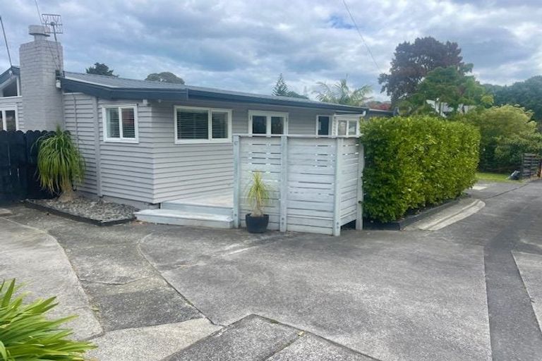 Photo of property in 1/47 Selwyn Crescent, Forrest Hill, Auckland, 0620