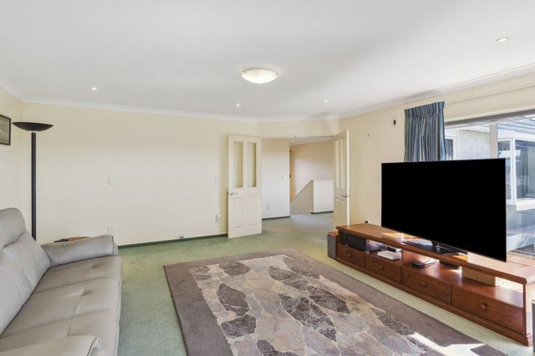 Photo of property in 111 Milne Drive, Paraparaumu, 5032