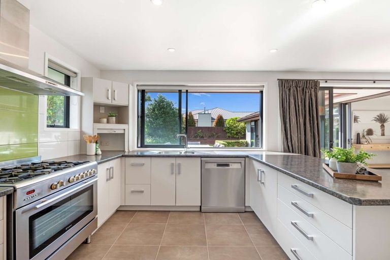 Photo of property in 49 Palm Springs Boulevard, Papamoa Beach, Papamoa, 3118