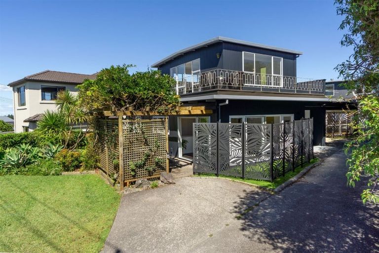 Photo of property in 1/16 Rangitoto Terrace, Milford, Auckland, 0620