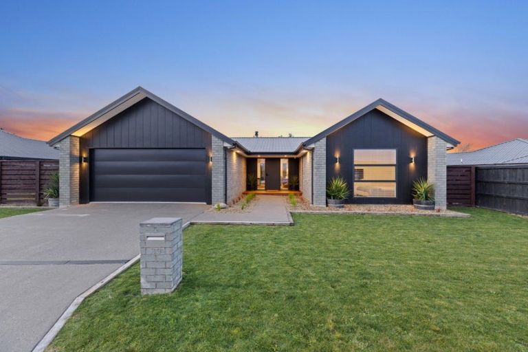 Photo of property in 39 Plover Avenue, Amberley, 7410