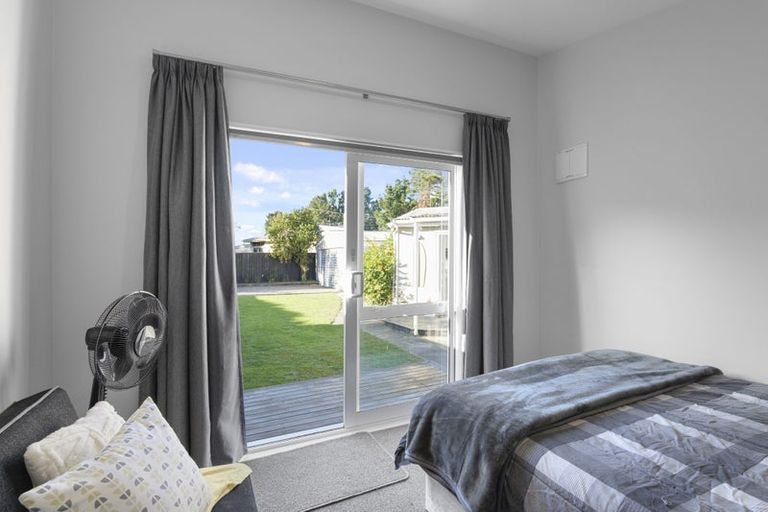 Photo of property in 15 South Crescent, Amberley, 7481