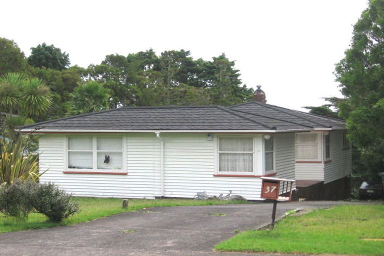 Photo of property in 37 Derwent Crescent, Titirangi, Auckland, 0604