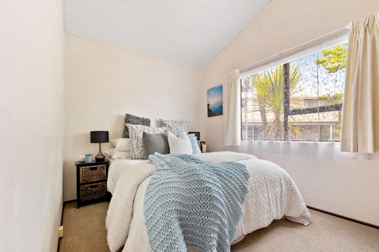 Photo of property in 123 Spinella Drive, Bayview, Auckland, 0629