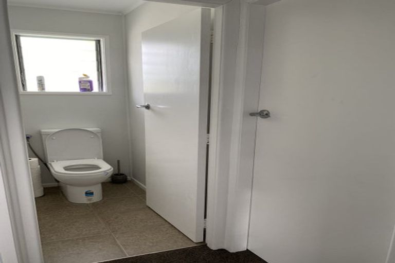 Photo of property in 6 Moehau Grove, Trentham, Upper Hutt, 5018