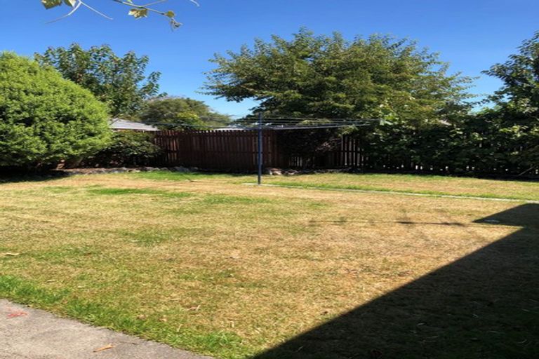 Photo of property in 53 Greendale Avenue, Avonhead, Christchurch, 8042