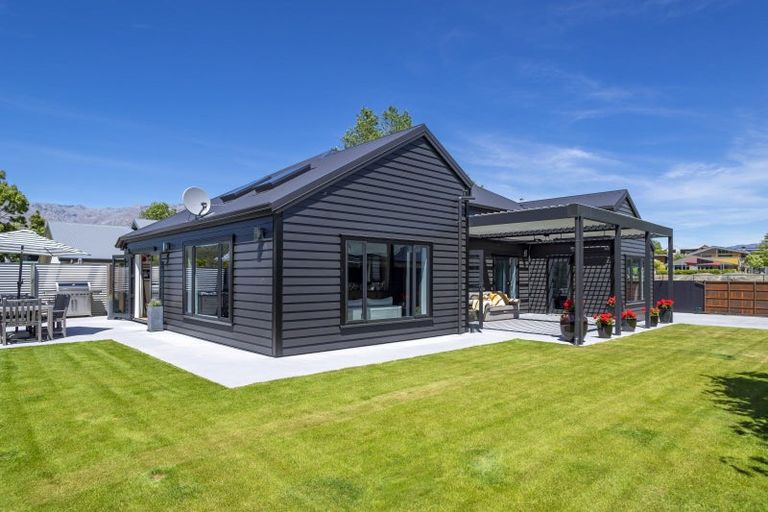Photo of property in 65 Centennial Avenue, Arrowtown, 9302