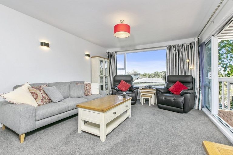 Photo of property in 80 Muir Avenue, Mangere Bridge, Auckland, 2022