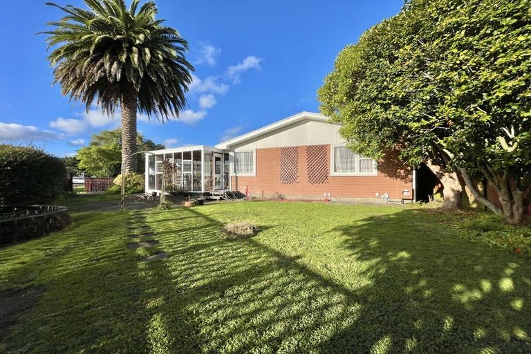 Photo of property in 2 Matuku Street, Heretaunga, Upper Hutt, 5018