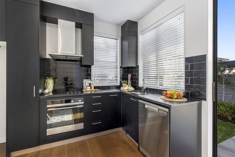 Photo of property in 20u6 Trent Street, Island Bay, Wellington, 6023