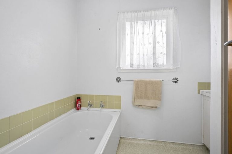 Photo of property in 3 Dickens Place, Leamington, Cambridge, 3432