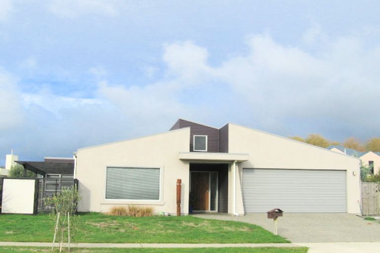 Photo of property in 36 Regent Drive, Paraparaumu Beach, Paraparaumu, 5032