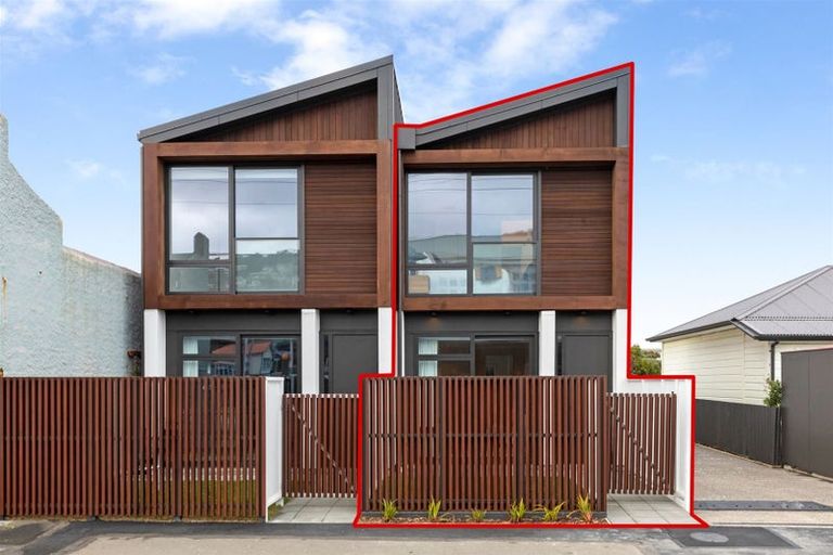 Photo of property in 149u2 Onepu Road, Lyall Bay, Wellington, 6022