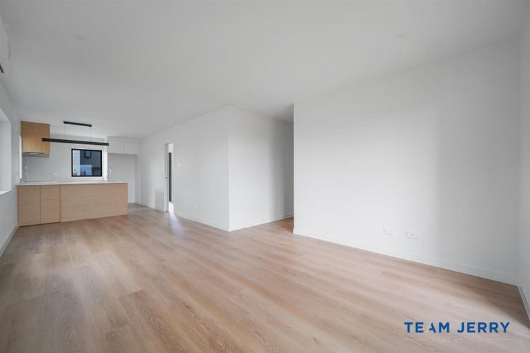 Photo of property in 121b Grove Road, Papakura, 2110