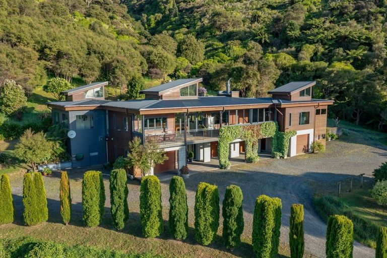 Photo of property in 113 Bucks Road, Tauwharenikau, Featherston, 5773