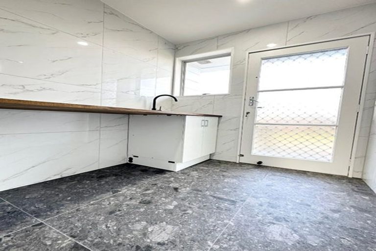 Photo of property in 365 Don Buck Road, Massey, Auckland, 0614