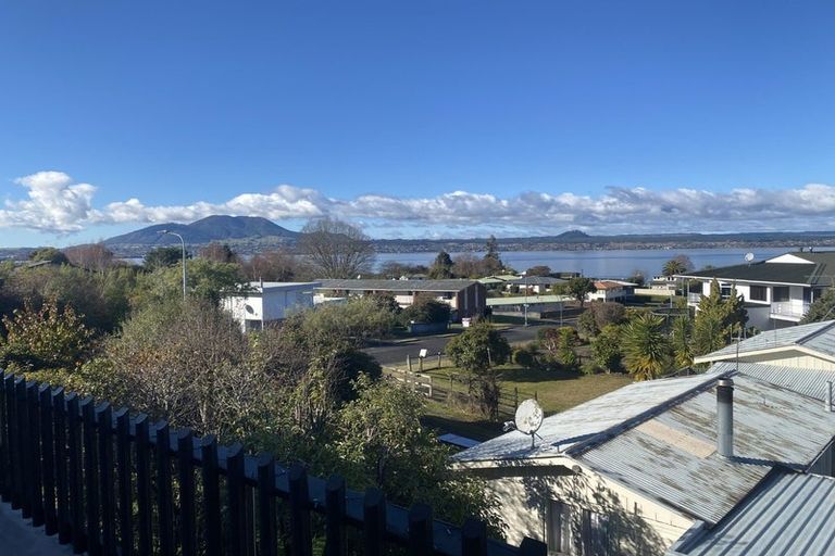 Photo of property in 2/4 Alberta Street, Acacia Bay, Taupo, 3330
